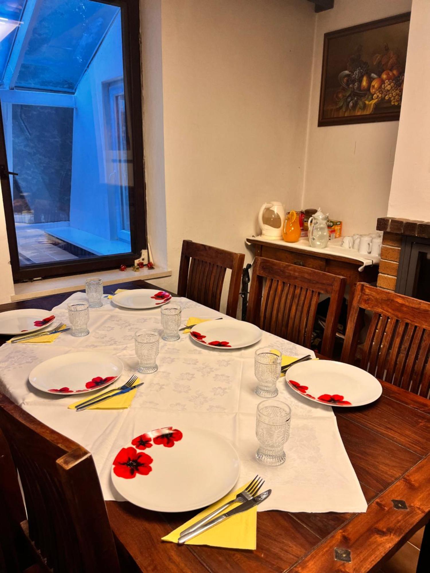 ホテル Vila Morava Liptovský Mikuláš エクステリア 写真