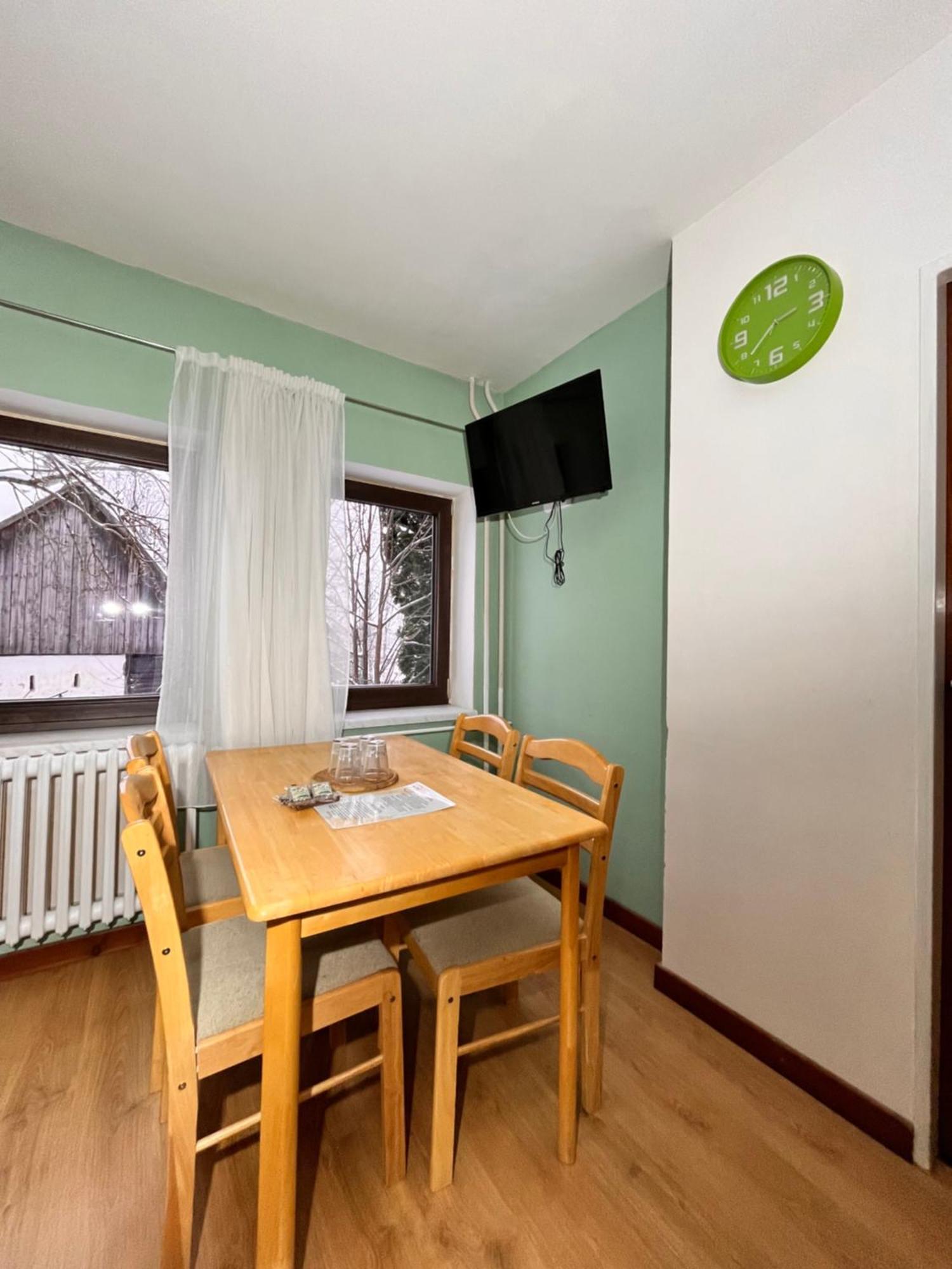 ホテル Vila Morava Liptovský Mikuláš エクステリア 写真